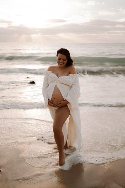 Maternity shoot, ocean shoreline
